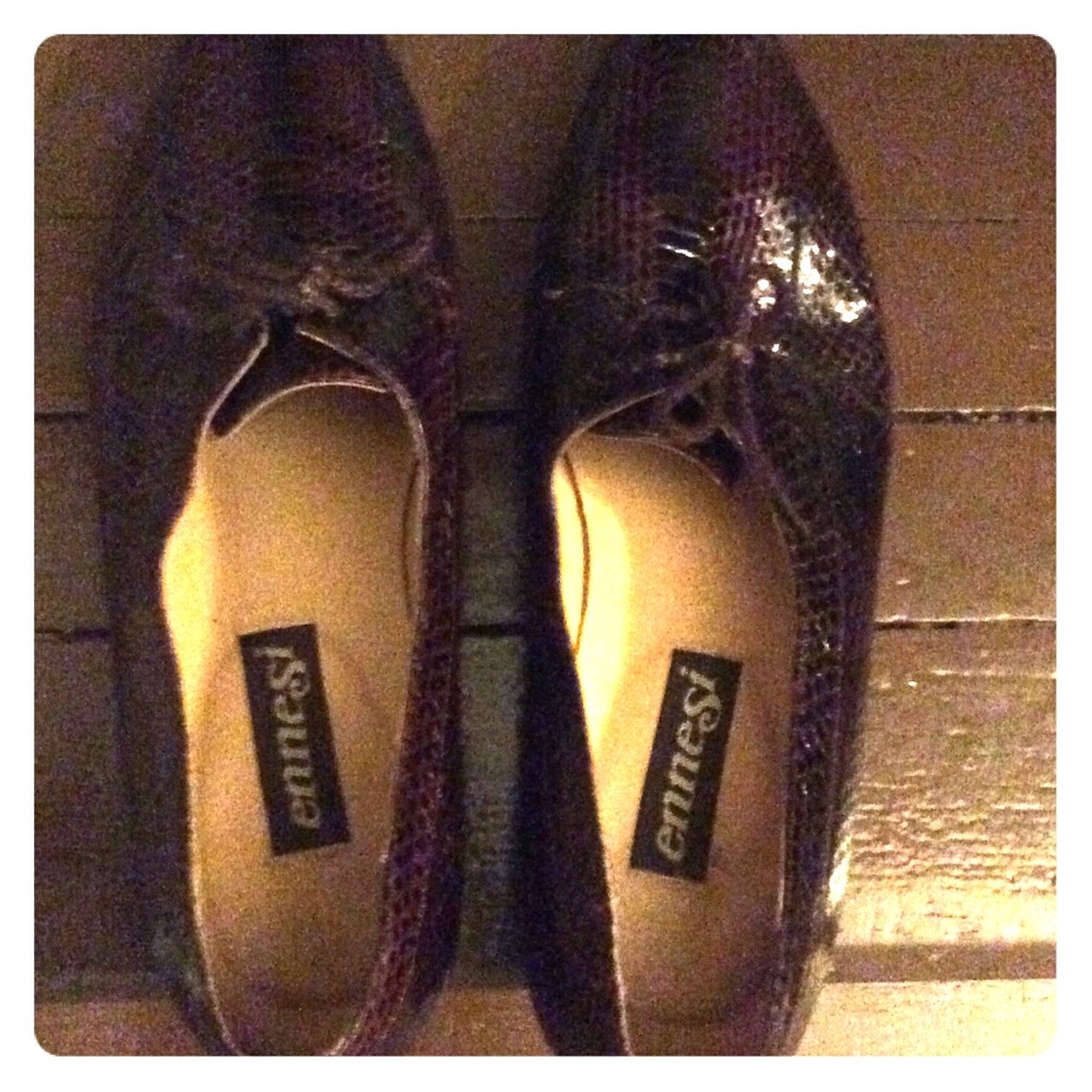 Snake Skin Tie Up Shoes